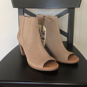 BRAND NEW Tom’s Majorca Peep Toe Bootie - Size 9.5